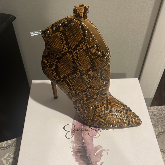 Jessica Simpson Mustardo Phoenix Snake Print Boots Sz 10 - Picture 1 of 6